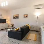 Tatil Evi 2 Bedroom Beautiful In Seline