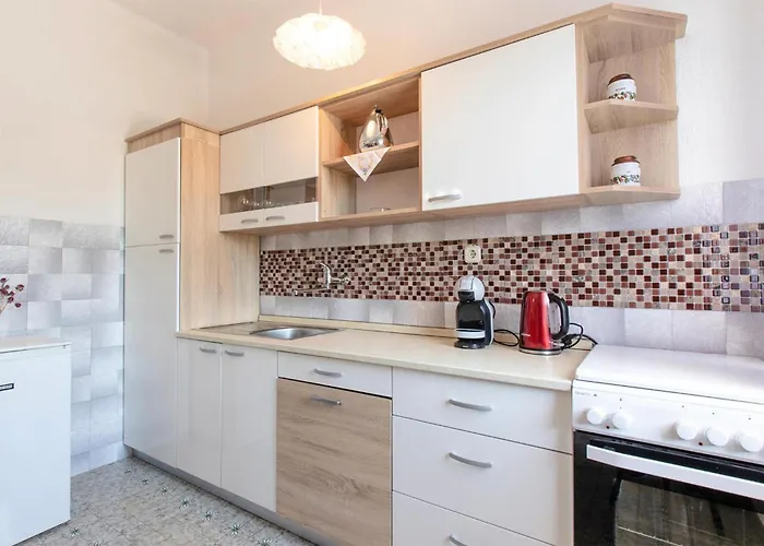 2 Bedroom Awesome In *