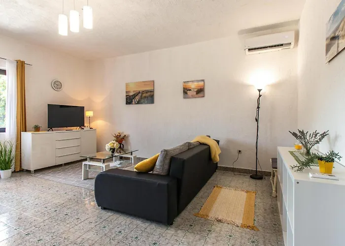 度假居 2 Bedroom Awesome In 塞利讷