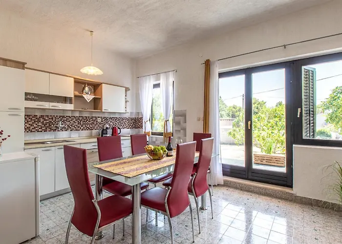 2 Bedroom Awesome In Seline